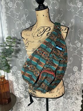 Kavu Rope Sling Bag in Pacific Blue Aztec Print